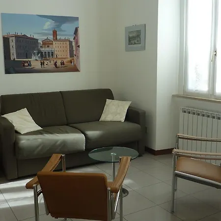 Pied A Terre Apartment *